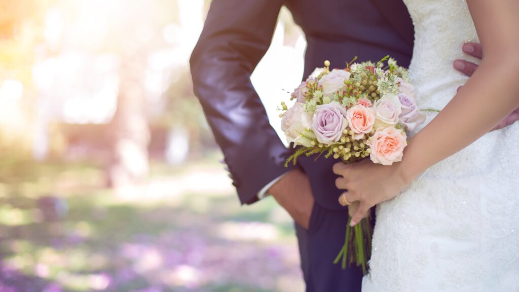 bride and bouquet stock mage picture id619366746