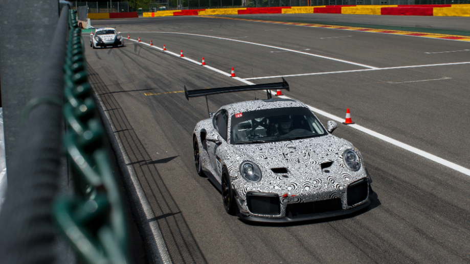 Photo - Our experts porsche 4342668 1 porsche 4342668 1