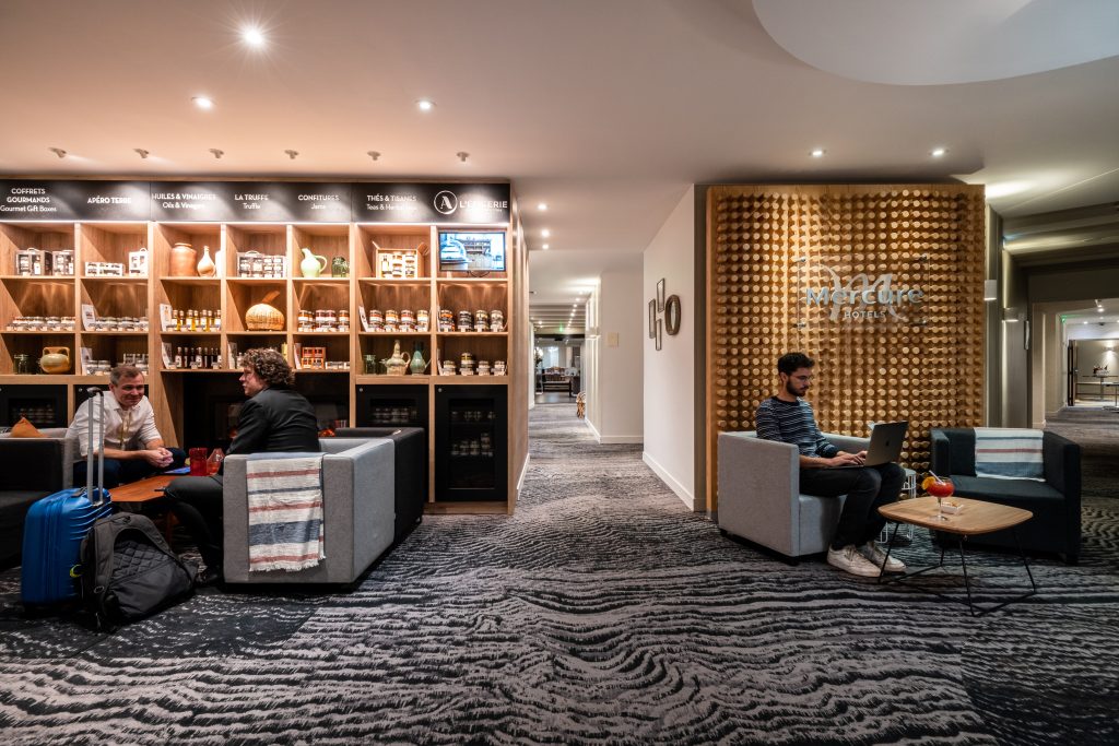 Photo - Bar MERCURE MEYLAN 20221129 438 MERCURE MEYLAN 20221129 438